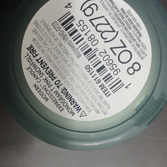 NWOT VANILLA MODERN EXPRESSIONS CANDLE INITIAL "T". - Picture 6 of 7